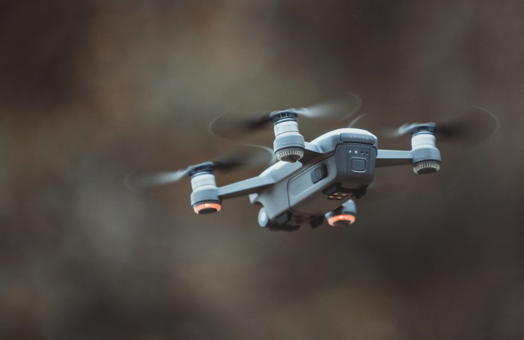 SFの世界が現実に！「警備ドローン」が実証に成功