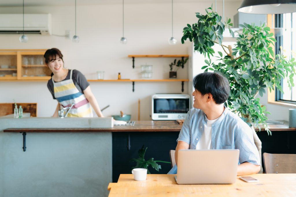 【エンジニア必見！】完全リモートワーク企業への転職！仕事の悩みを解決する3つの理由とは！？